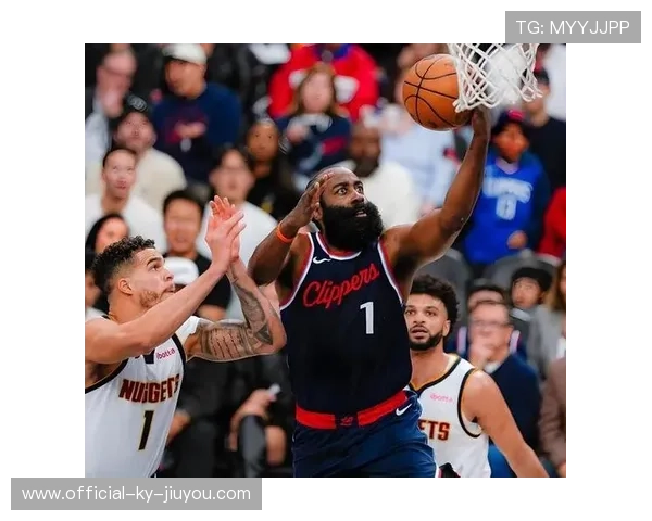 哈登挡拆后分球，洛杉矶快船外线得手