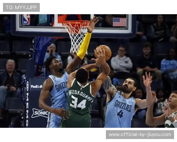 小贾伦·杰克逊完成封盖反击，灰熊连续快攻成功